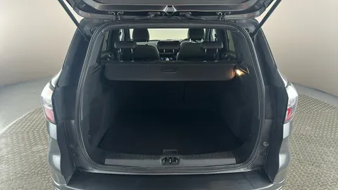 FORD KUGA 1.5 TDCi ST-Line 2WD