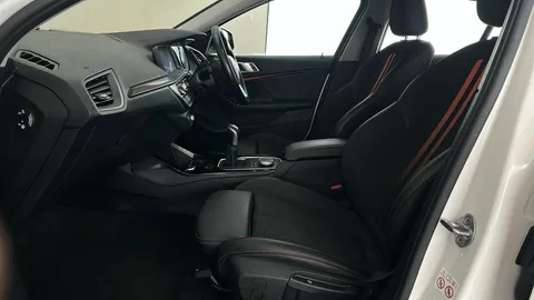 BMW 1 SERIES 118d Sport