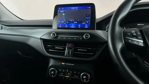 FORD FOCUS 1.5 EcoBlue Titanium Style