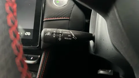 MG MOTOR UK ZS 115kW Trophy Connect EV Long Range73kWh Auto