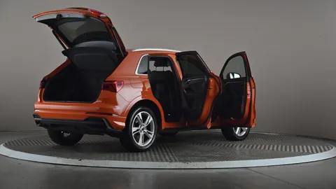 AUDI Q3 35 TFSI S Line [Comfort+Sound Pack]