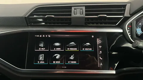 AUDI Q3 35 TFSI S Line [Comfort+Sound Pack]