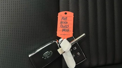 LAND ROVER DISCOVERY SPORT 1.5 P270e Dynamic HSE Auto [5 Seat]