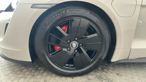 PORSCHE TAYCAN 420kW 4S 93kWh Auto