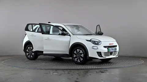 FIAT 600 115kW Red 54kWh Auto