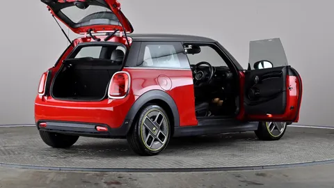 MINI HATCHBACK 135kW Cooper S Level 3 33kWh Auto