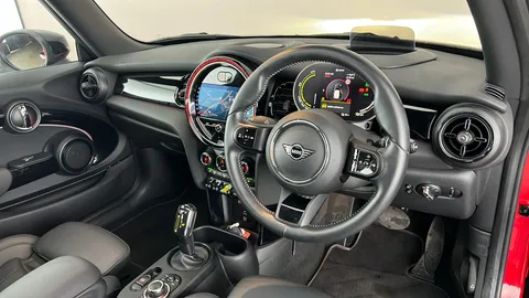 MINI HATCHBACK 135kW Cooper S Level 3 33kWh Auto