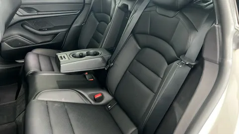 PORSCHE TAYCAN 420kW 4S 93kWh Auto