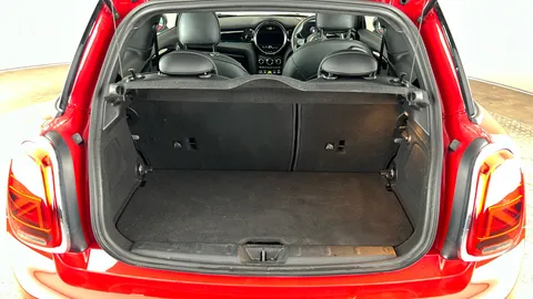 MINI HATCHBACK 135kW Cooper S Level 3 33kWh Auto