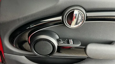 MINI HATCHBACK 135kW Cooper S Level 3 33kWh Auto