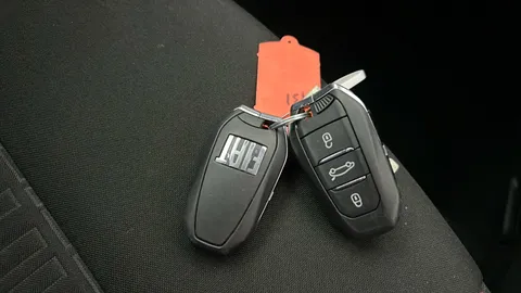 FIAT 600 115kW Red 54kWh Auto