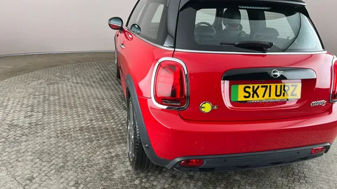 MINI HATCHBACK 135kW Cooper S Level 3 33kWh Auto