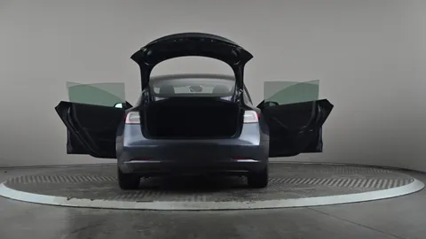 TESLA MODEL 3 Long Range AWD Auto