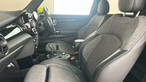 MINI HATCHBACK 135kW Cooper S Level 2 33kWh Auto