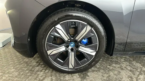 BMW iX 240kW xDrive40 M Sport 76.6kWh Auto