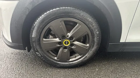 MINI HATCHBACK 135kW Cooper S Level 1 33kWh Auto