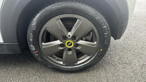 MINI HATCHBACK 135kW Cooper S Level 1 33kWh Auto