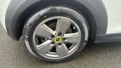 MINI HATCHBACK 135kW Cooper S Level 1 33kWh Auto