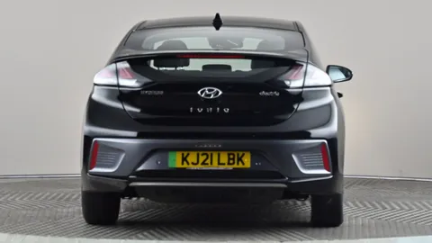HYUNDAI IONIQ 100kW Premium 38kWh Auto