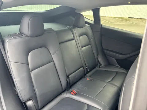 TESLA MODEL Y Performance AWD Auto