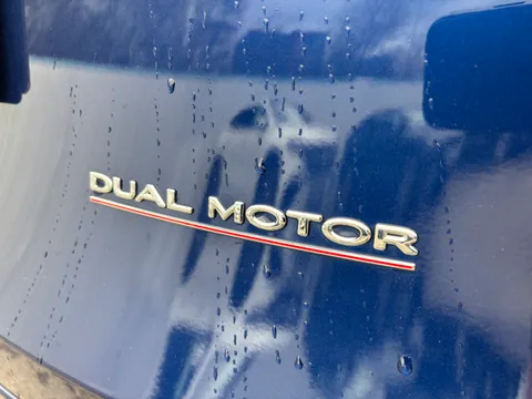 TESLA MODEL Y Performance AWD Auto