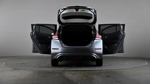 NISSAN LEAF 110kW N-Connecta 39kWh Auto