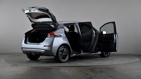 NISSAN LEAF 110kW N-Connecta 39kWh Auto