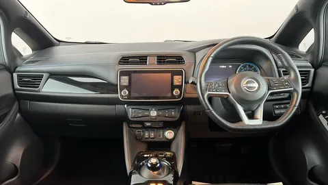 NISSAN LEAF 110kW N-Connecta 39kWh Auto