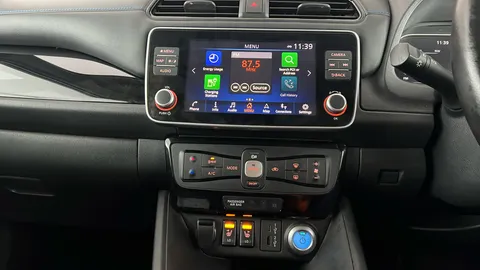 NISSAN LEAF 110kW N-Connecta 39kWh Auto