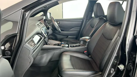 NISSAN LEAF 110kW N-Connecta 39kWh Auto