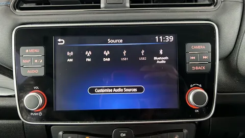 NISSAN LEAF 110kW N-Connecta 39kWh Auto