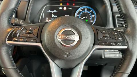 NISSAN LEAF 110kW N-Connecta 39kWh Auto