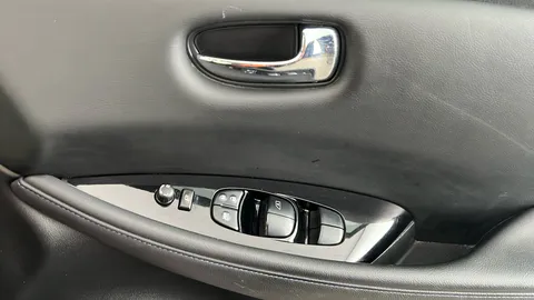 NISSAN LEAF 110kW N-Connecta 39kWh Auto