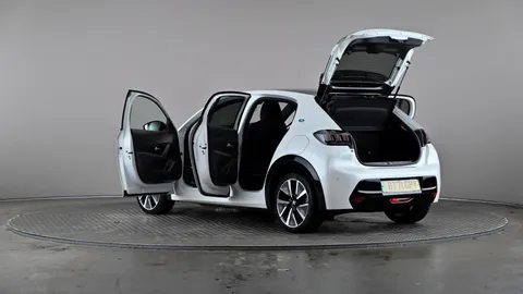 PEUGEOT 208 100kW GT 50kWh Auto
