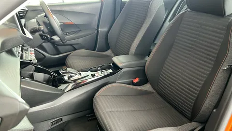 PEUGEOT 2008 100kW Active Premium 50kWh Auto