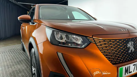 PEUGEOT 2008 100kW Active Premium 50kWh Auto