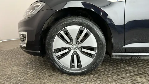 VOLKSWAGEN GOLF 99kW e-Golf 35kWh Auto