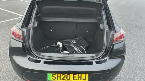 PEUGEOT 208 100kW Allure 50kWh Auto