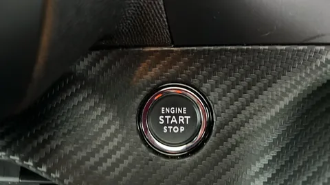 PEUGEOT 2008 100kW Active Premium 50kWh Auto