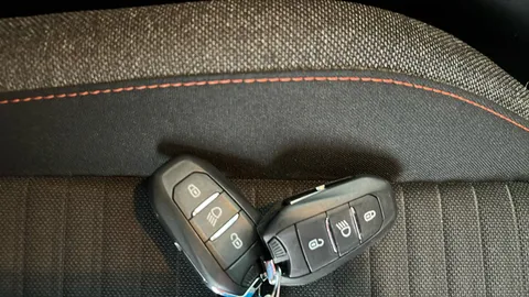 PEUGEOT 2008 100kW Active Premium 50kWh Auto