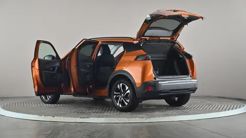 PEUGEOT 2008 100kW Allure Premium 50kWh Auto