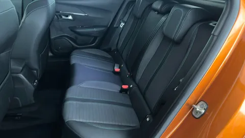 PEUGEOT 2008 100kW Allure Premium 50kWh Auto