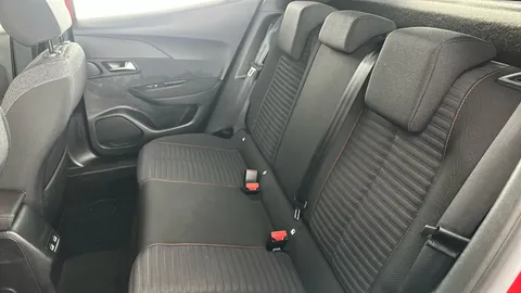 PEUGEOT 2008 100kW Active Premium 50kWh Auto