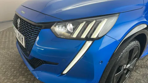 PEUGEOT 208 100kW GT 50kWh Auto