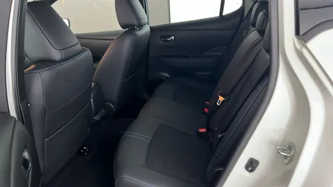 NISSAN LEAF 110kW Shiro 39kWh Auto