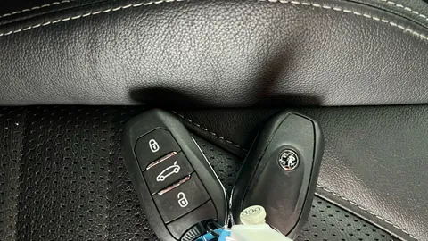 VAUXHALL MOKKA 100kW Ultimate Edition 50kWh Auto