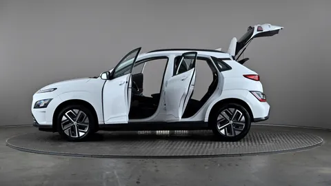 HYUNDAI KONA 100kW SE Connect 39kWh Auto
