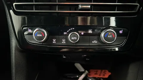 VAUXHALL MOKKA 100kW SRi Nav Premium 50kWh Auto