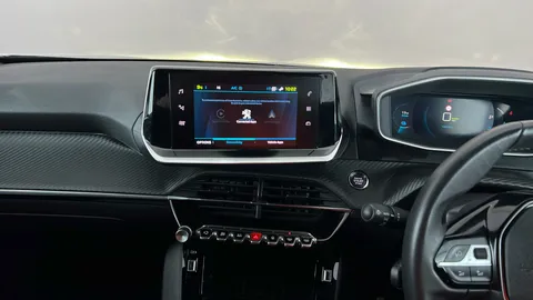 PEUGEOT 2008 100kW Allure Premium+ 50kWh Auto