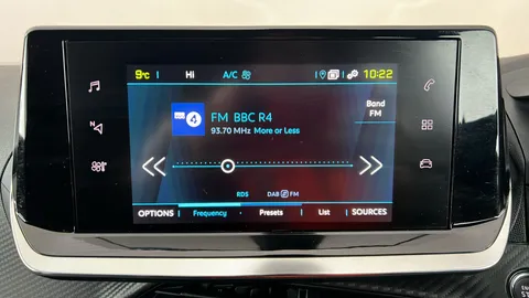 PEUGEOT 2008 100kW Allure Premium+ 50kWh Auto